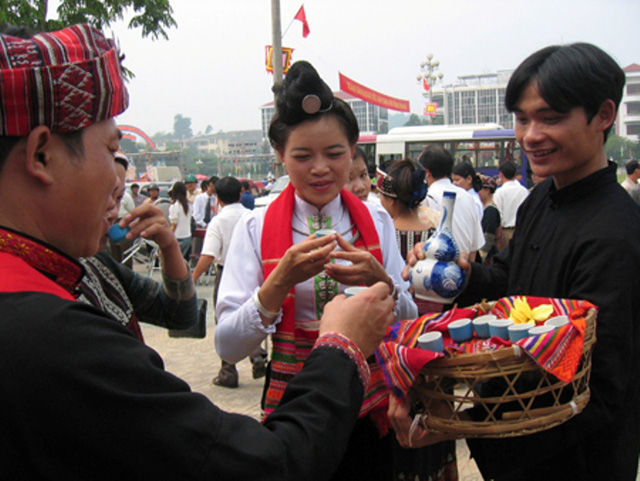 Khám phá tục cưới xin truyền thống của người Thái đen 